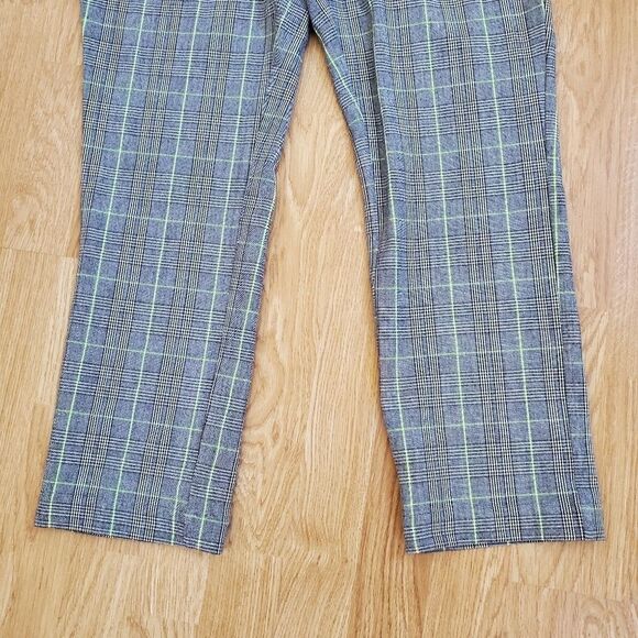 Bar III Becca Tilley x Plaid Tapered Pants - Picture 4 of 15